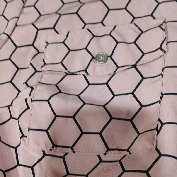 Notations Pink Hexagon Button Down Shirt - Picture 6 of 8
